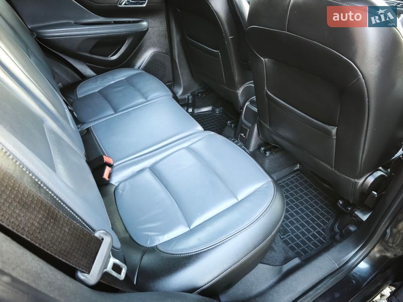 Позашляховик / Кросовер Opel Mokka 2015 в Коломиї