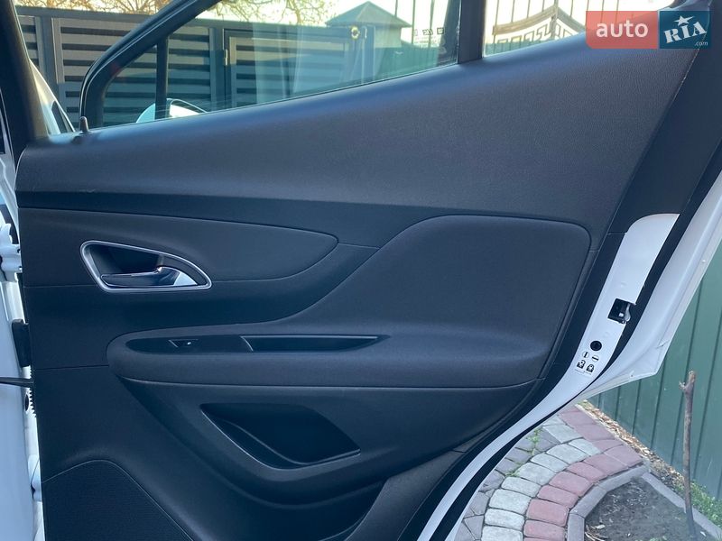 Позашляховик / Кросовер Opel Mokka 2015 в Коломиї