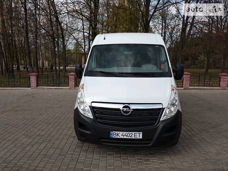 Грузопассажирский фургон Opel Movano 2015 в Владимирце