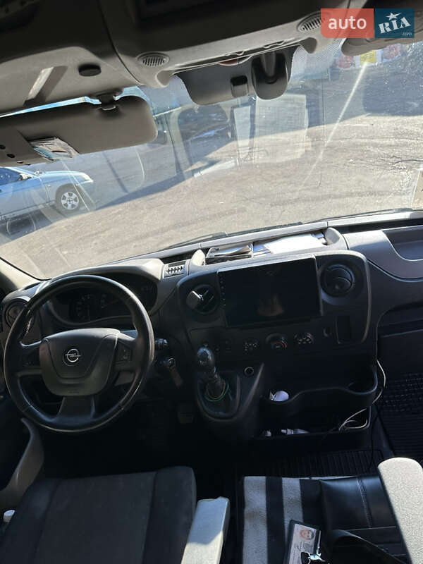 Вантажний фургон Opel Movano 2016 в Слов'янську