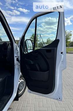 Вантажний фургон Opel Movano 2018 в Любомлі