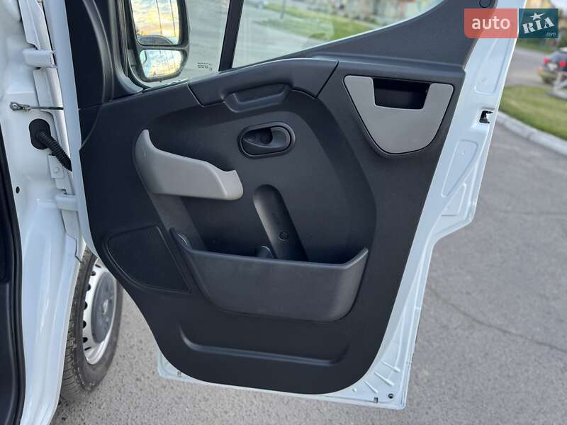 Вантажний фургон Opel Movano 2018 в Дубні