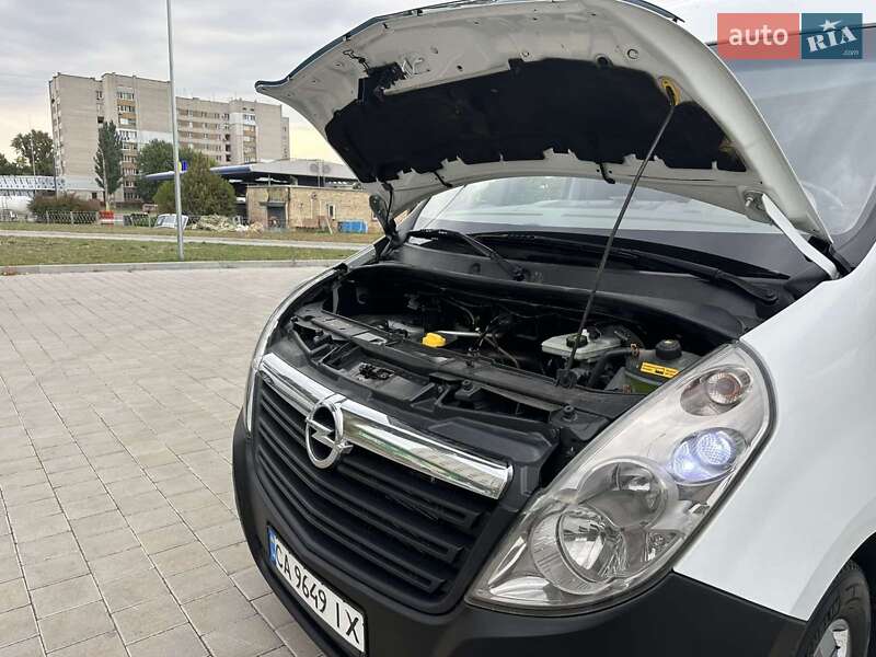 Вантажний фургон Opel Movano 2017 в Черкасах