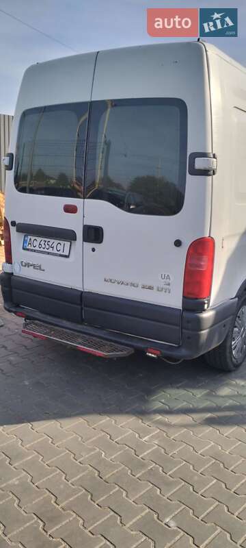 Вантажний фургон Opel Movano 2001 в Луцьку