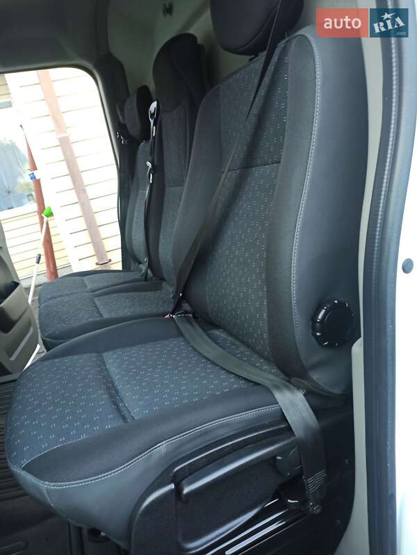 Вантажний фургон Opel Movano 2021 в Умані