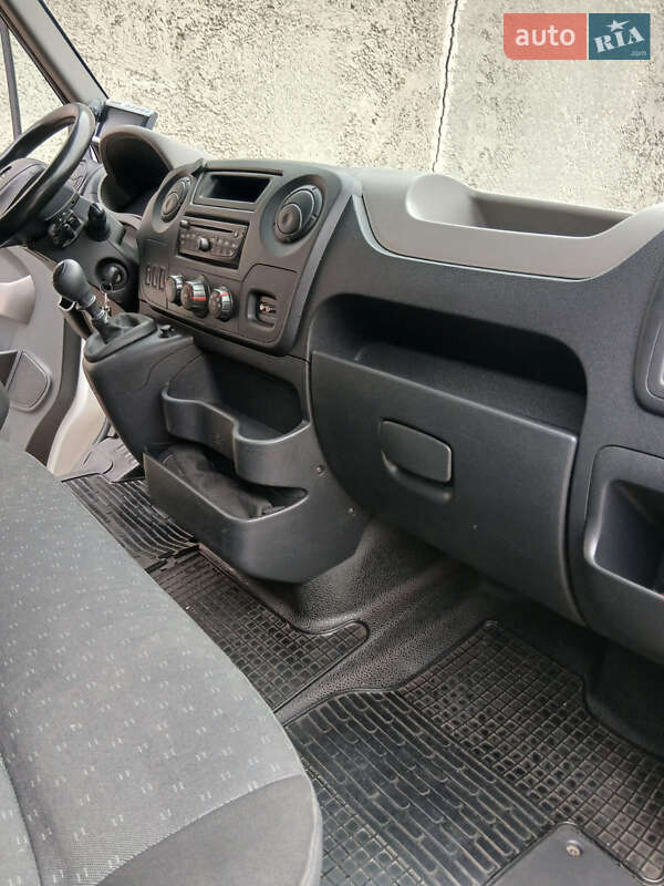 Вантажний фургон Opel Movano 2012 в Тернополі