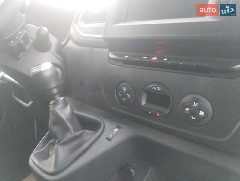 Вантажний фургон Opel Movano 2021 в Дубні