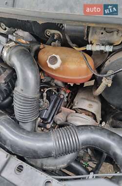 Вантажопасажирський фургон Opel Movano 2004 в Миколаєві