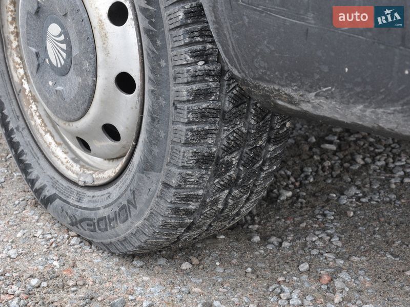 Вантажний фургон Opel Movano 2005 в Львові