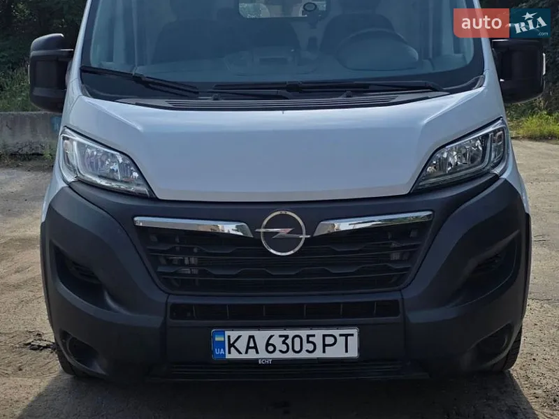 Opel Movano
