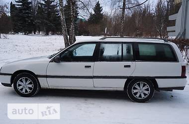 Универсал Opel Omega 1989 в 