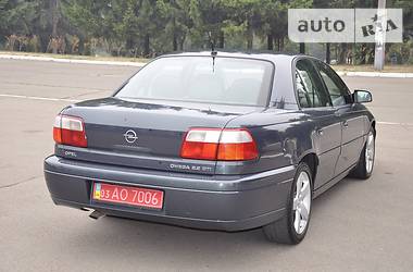 Седан Opel Omega 2002 в Ровно