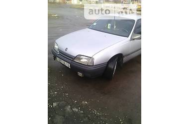 Седан Opel Omega 1988 в Ивано-Франковске