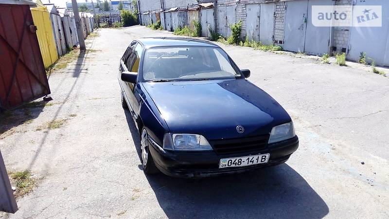 Седан Opel Omega 1988 в Кременчуці