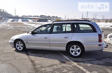 Универсал Opel Omega 2002 в Ровно