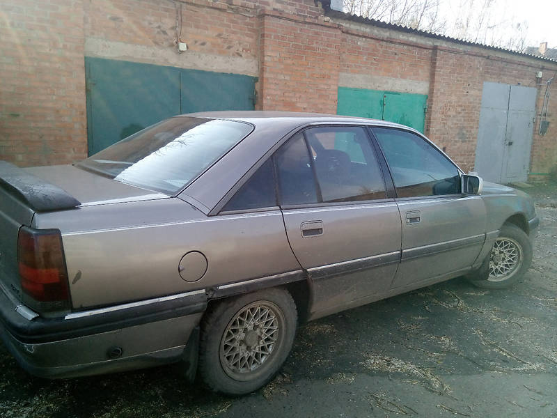 Седан Opel Omega 1992 в Славянске