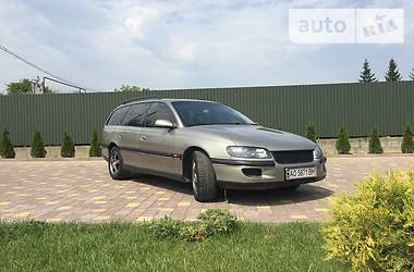 Универсал Opel Omega 1997 в Иршаве