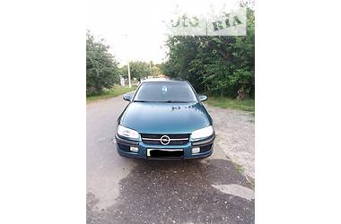 Седан Opel Omega 1996 в Гадяче