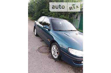 Седан Opel Omega 1996 в Гадяче