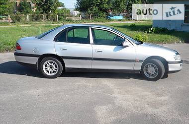 Седан Opel Omega 1997 в Киеве