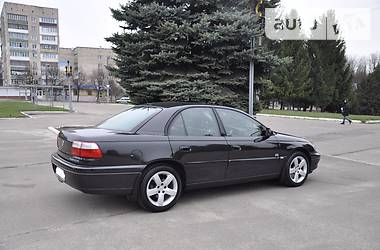 Седан Opel Omega 2002 в Ровно