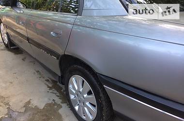 Седан Opel Omega 1995 в Одессе