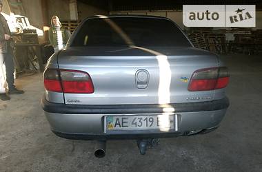 Седан Opel Omega 1997 в Покровском