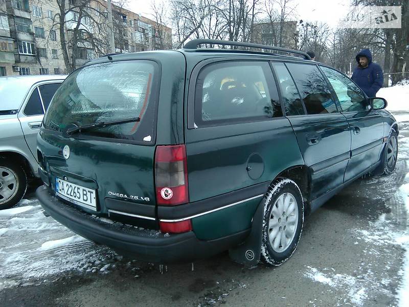 Универсал Opel Omega 1995 в Черкассах