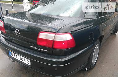 Седан Opel Omega 2000 в Виннице