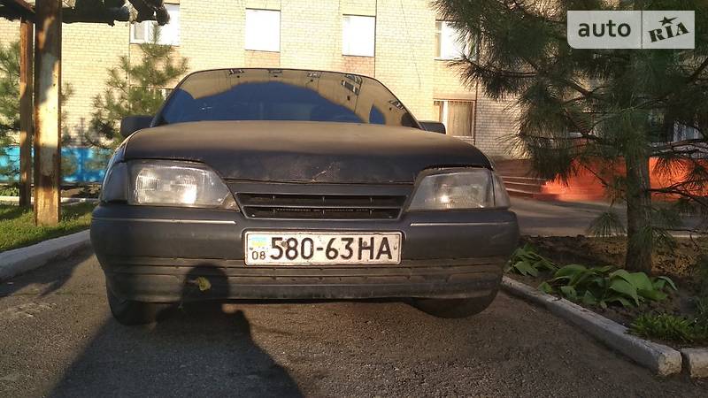 Седан Opel Omega 1987 в Мелитополе фото 5 Седан Opel Omega 1987 в Мелитополе
