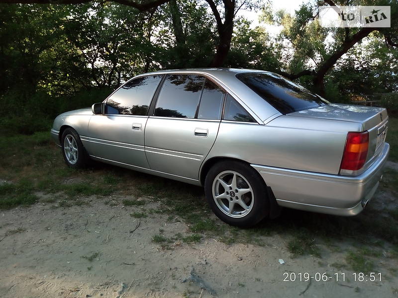 Седан Opel Omega 1988 в Світловодську