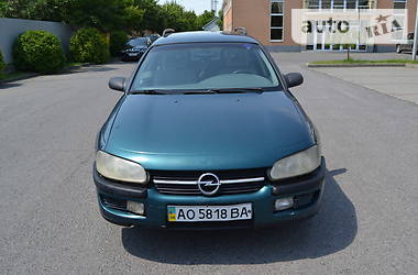 Універсал Opel Omega 1995 в Ужгороді