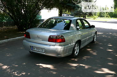 Седан Opel Omega 2003 в Ровно