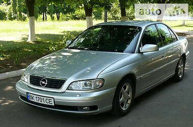 Седан Opel Omega 2003 в Ровно