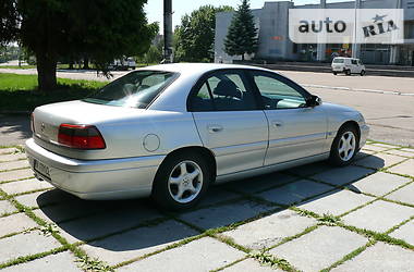 Седан Opel Omega 2003 в Ровно