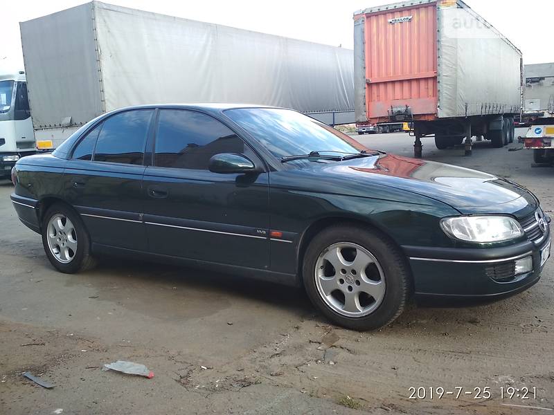 Седан Opel Omega 1999 в Луцке
