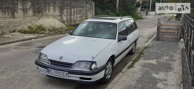 Универсал Opel Omega 1990 в Львове