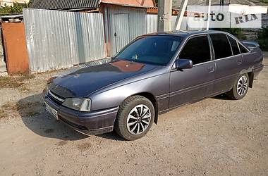 Седан Opel Omega 1988 в Могилев-Подольске