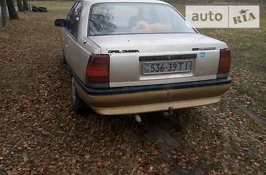 Седан Opel Omega 1990 в Деражне