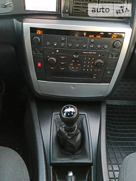 Універсал Opel Omega 2002 в Луцьку