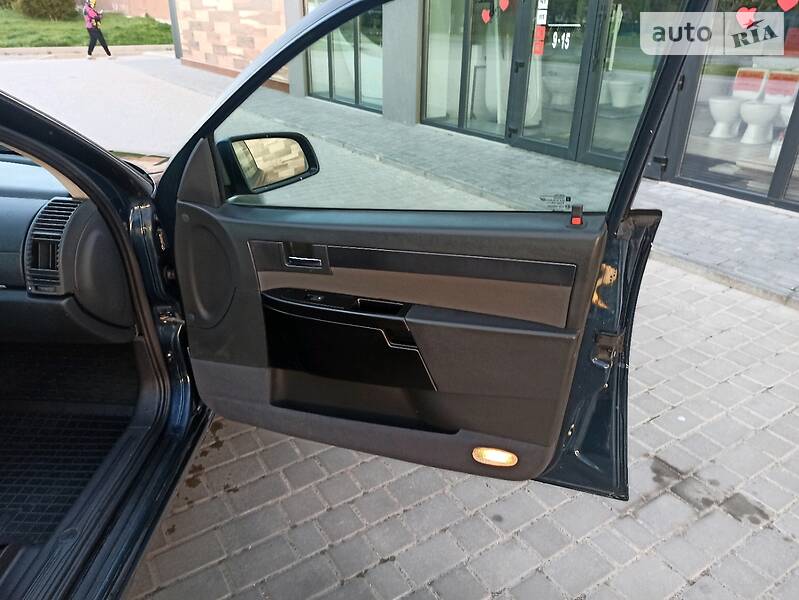 Універсал Opel Omega 2002 в Луцьку