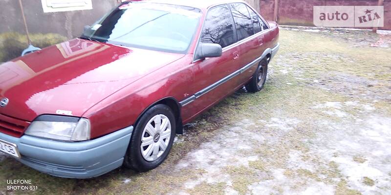 Седан Opel Omega 1990 в Черновцах
