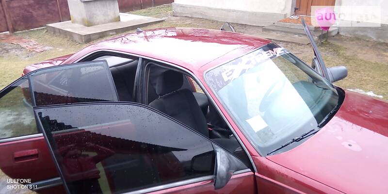 Седан Opel Omega 1990 в Черновцах