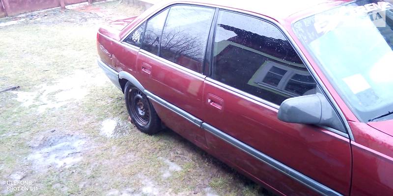 Седан Opel Omega 1990 в Черновцах