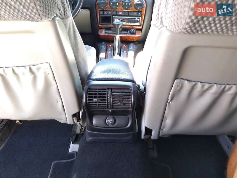 Седан Opel Omega 1996 в Благовіщенську