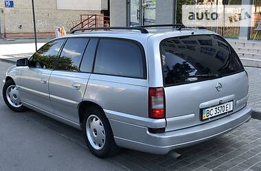 Універсал Opel Omega 2002 в 
