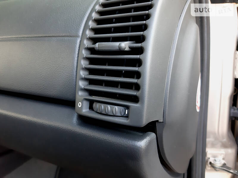 Седан Opel Omega 2000 в Дніпрі