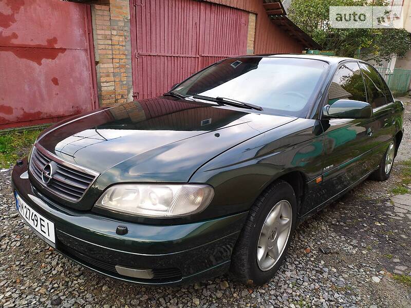 Седан Opel Omega 2000 в Виннице