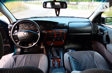 Седан Opel Omega 1996 в Могилев-Подольске