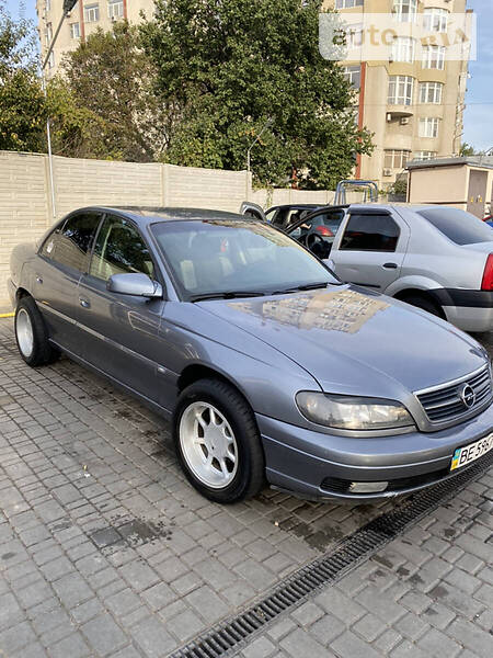 Седан Opel Omega 2001 в Южноукраїнську